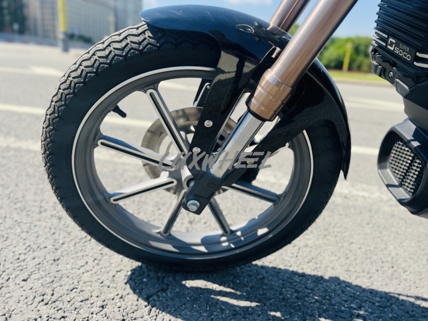 Электромотоцикл WHITE SIBERIA SUPER SOCO TS фото 4