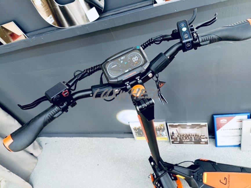 Электросамокат Kugoo F4 pro  фото 5