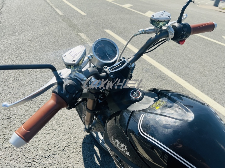 Электромотоцикл WHITE SIBERIA SUPER SOCO TS фото 8