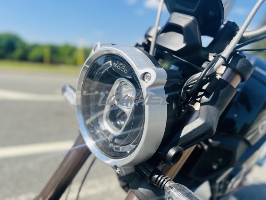 Электромотоцикл WHITE SIBERIA SUPER SOCO TS фото 6