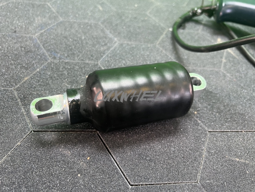 Пыльники для защиты пружинного амортизатора фото 5