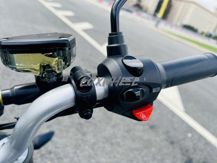 Электромотоцикл WHITE SIBERIA SUPER SOCO TSX фото 6