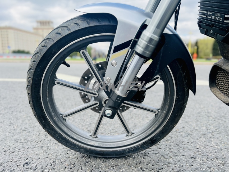 Электромотоцикл WHITE SIBERIA SUPER SOCO TSX фото 8